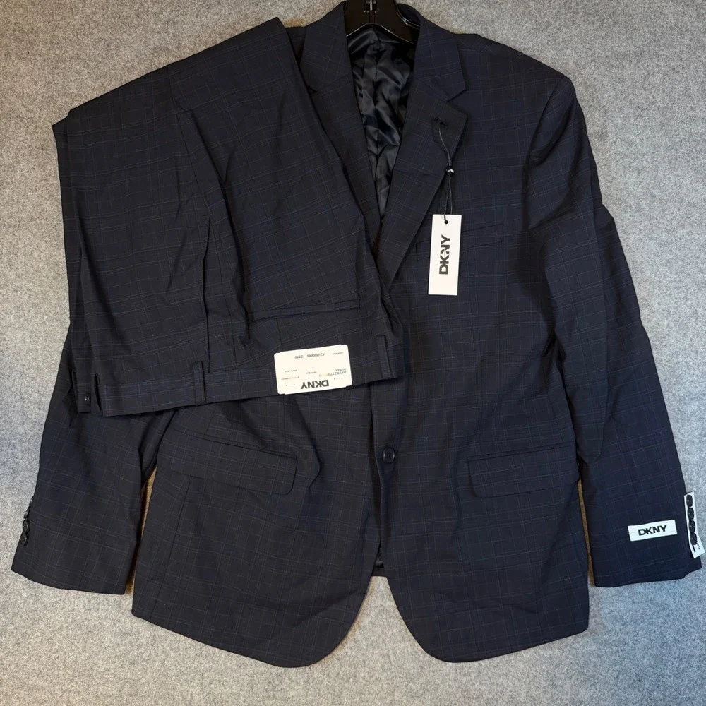 DKNY Duran Men Navy Blue Plaid 2 Piece Suit Modern Fit 42 Short 35W DNUR217W0356